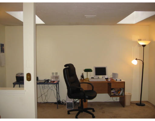 214 B Ridgefield Circle, Unit 214B Clinton, MA 01510 - Photo 8 of 11 Gallery Image 8