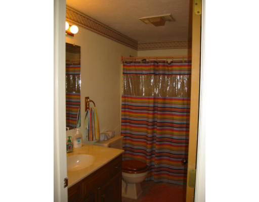 214 B Ridgefield Circle, Unit 214B Clinton, MA 01510 - Photo 10 of 11 Gallery Image 10