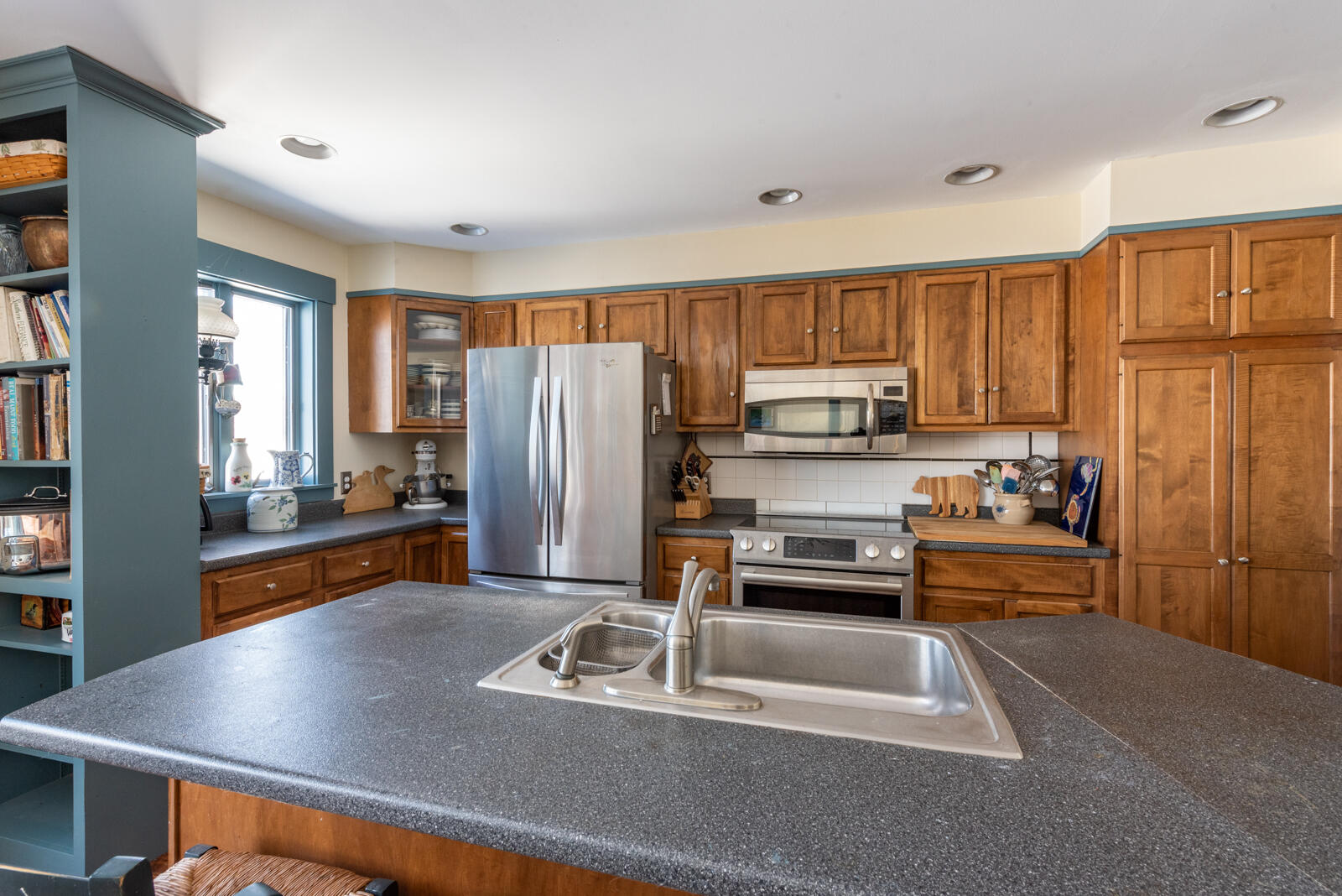 134 Main Street Belgrade, ME 04917 - Photo 20 of 104 lakehome_mainst77