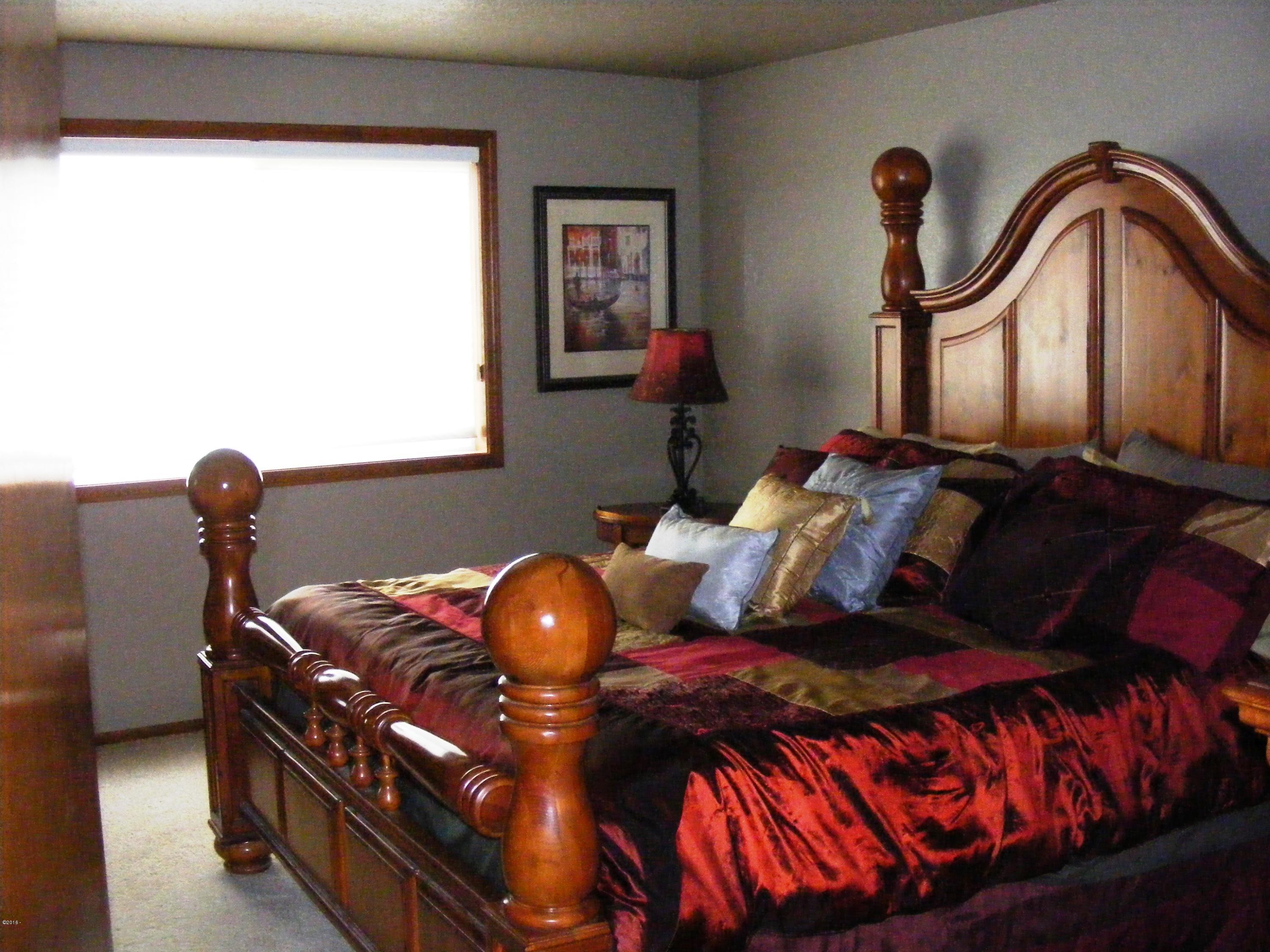 463 Judd Road Siletz, OR 97380 - Photo 8 of 22 Master BR
