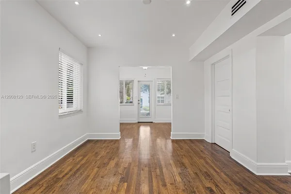 $4,650 | 3500 Ponce De Leon, Coral Gables, FL 33134
