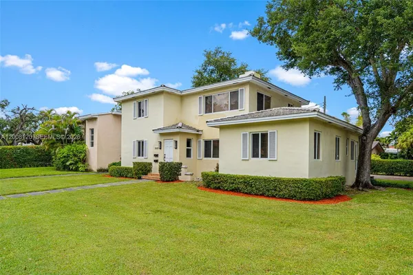 $4,650 | 3500 Ponce De Leon, Coral Gables, FL 33134
