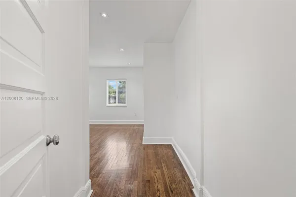 $4,650 | 3500 Ponce De Leon, Coral Gables, FL 33134
