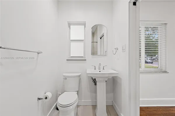 $4,650 | 3500 Ponce De Leon, Coral Gables, FL 33134