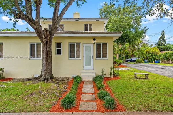 $4,650 | 3500 Ponce De Leon, Coral Gables, FL 33134