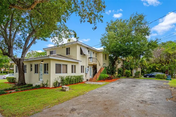 $4,650 | 3500 Ponce De Leon, Coral Gables, FL 33134