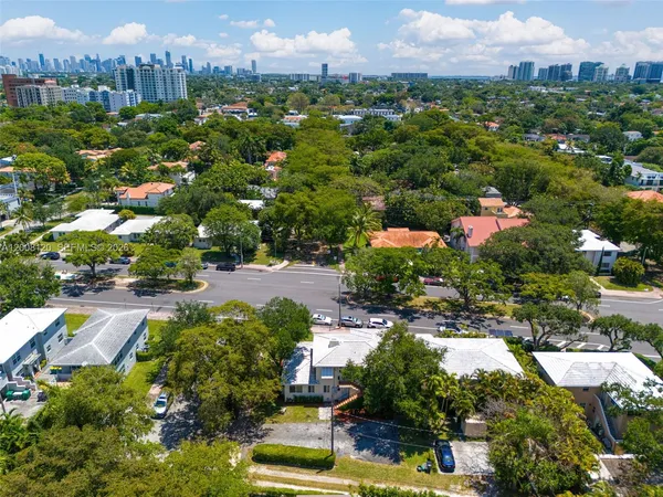 $4,650 | 3500 Ponce De Leon, Coral Gables, FL 33134