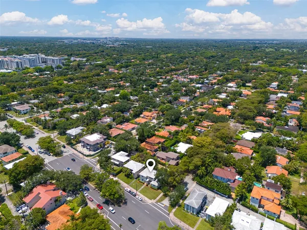 $4,650 | 3500 Ponce De Leon, Coral Gables, FL 33134
