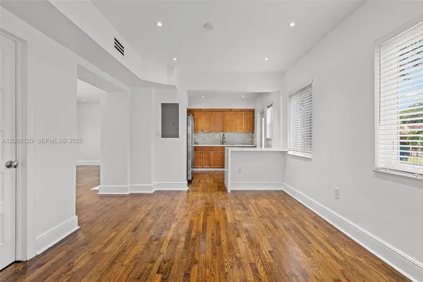 $4,650 | 3500 Ponce De Leon, Coral Gables, FL 33134