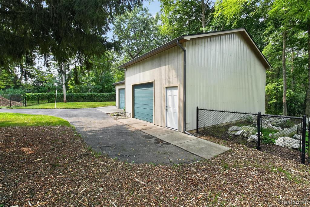 9319 Faussett Road Fenton, MI 48430 - Photo 44 of 67 Gallery Image 44