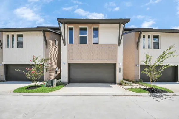 $2,400 | 5903 Urban Pines Street, Houston, TX 77091