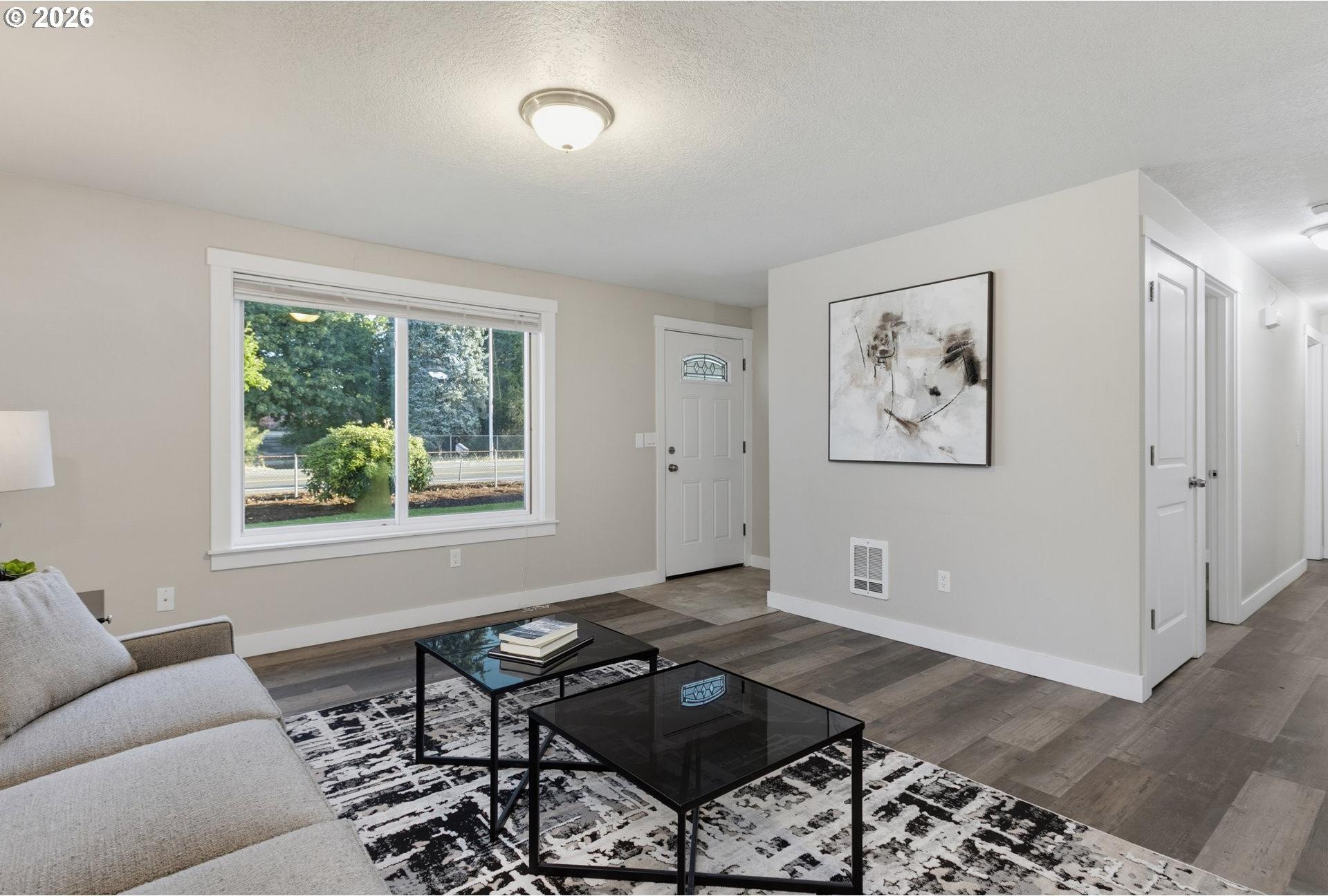 9705 Northeast Burton Road Vancouver, WA 98664 - Photo 9 of 39 Gallery Image 9