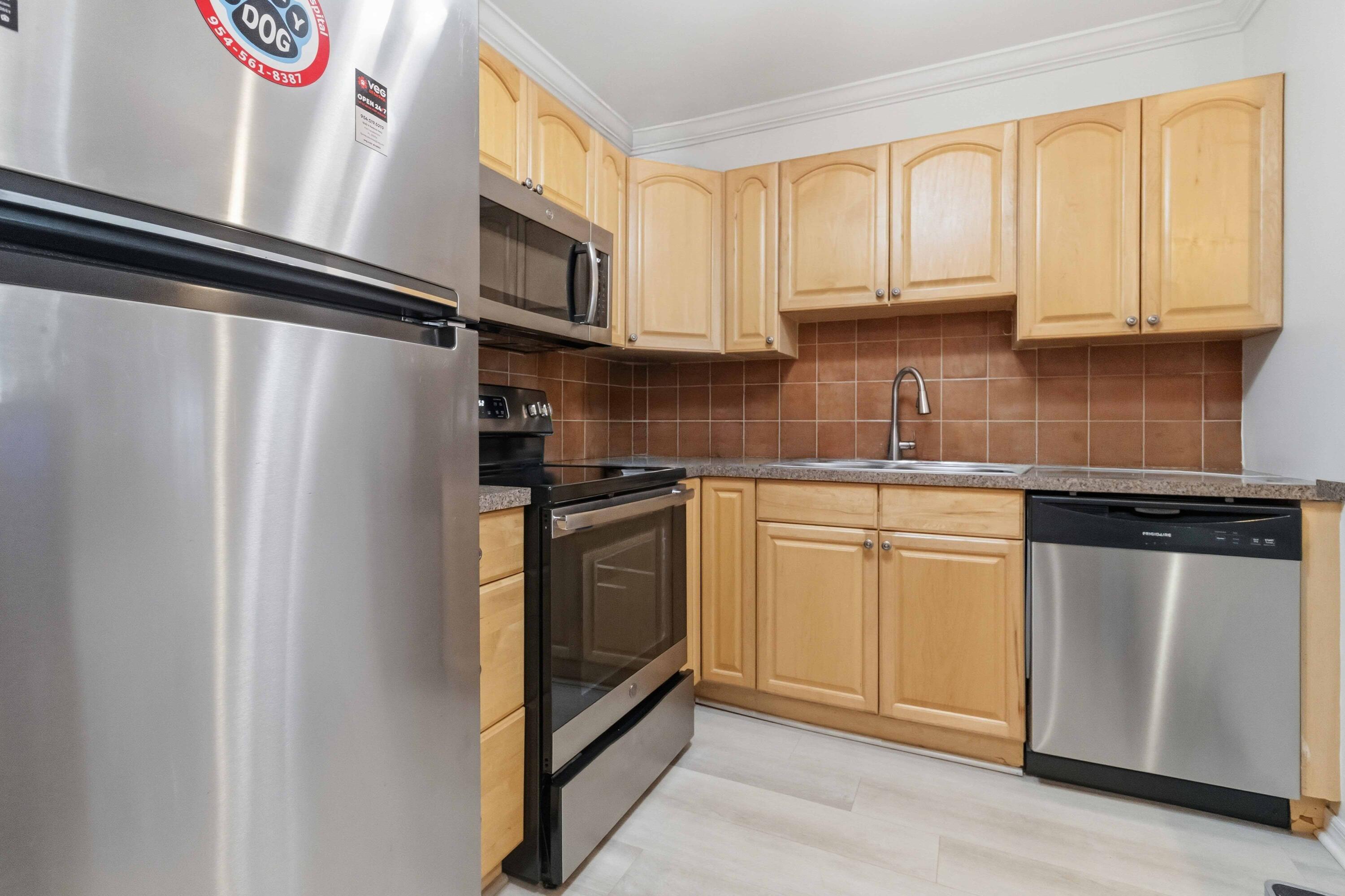 259 South Cypress Road, Unit 506 Pompano Beach, FL 33060 - Photo 12 of 33 013.1