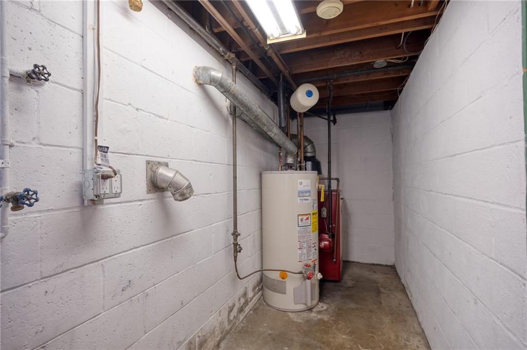 1537 Anderson Road Pittsburgh, PA 15209 - Photo 31 of 38 a view of water heater room