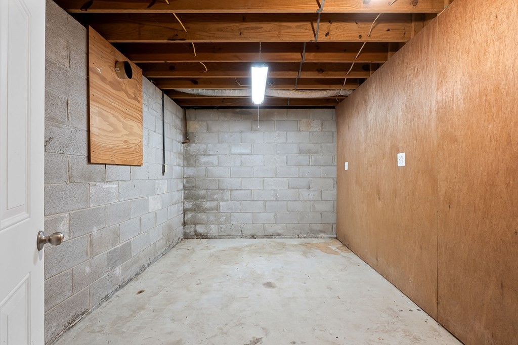 7927 Rocky Point Road Cookeville, TN 38506 - Photo 22 of 26 a view of empty room