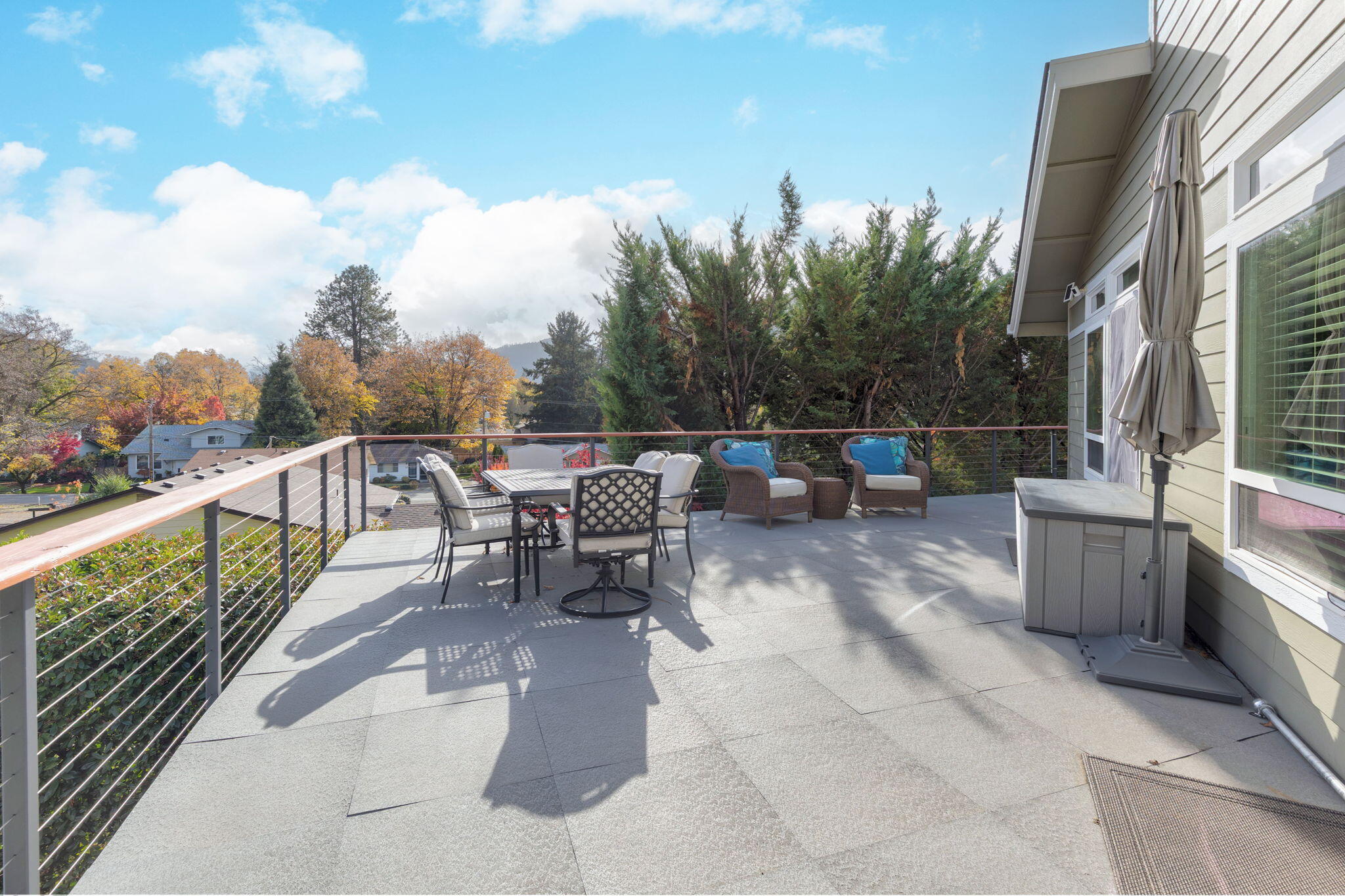 101 Cedar Ridge Terrace Rogue River, OR 97537 - Photo 15 of 36 Upstairs Deck