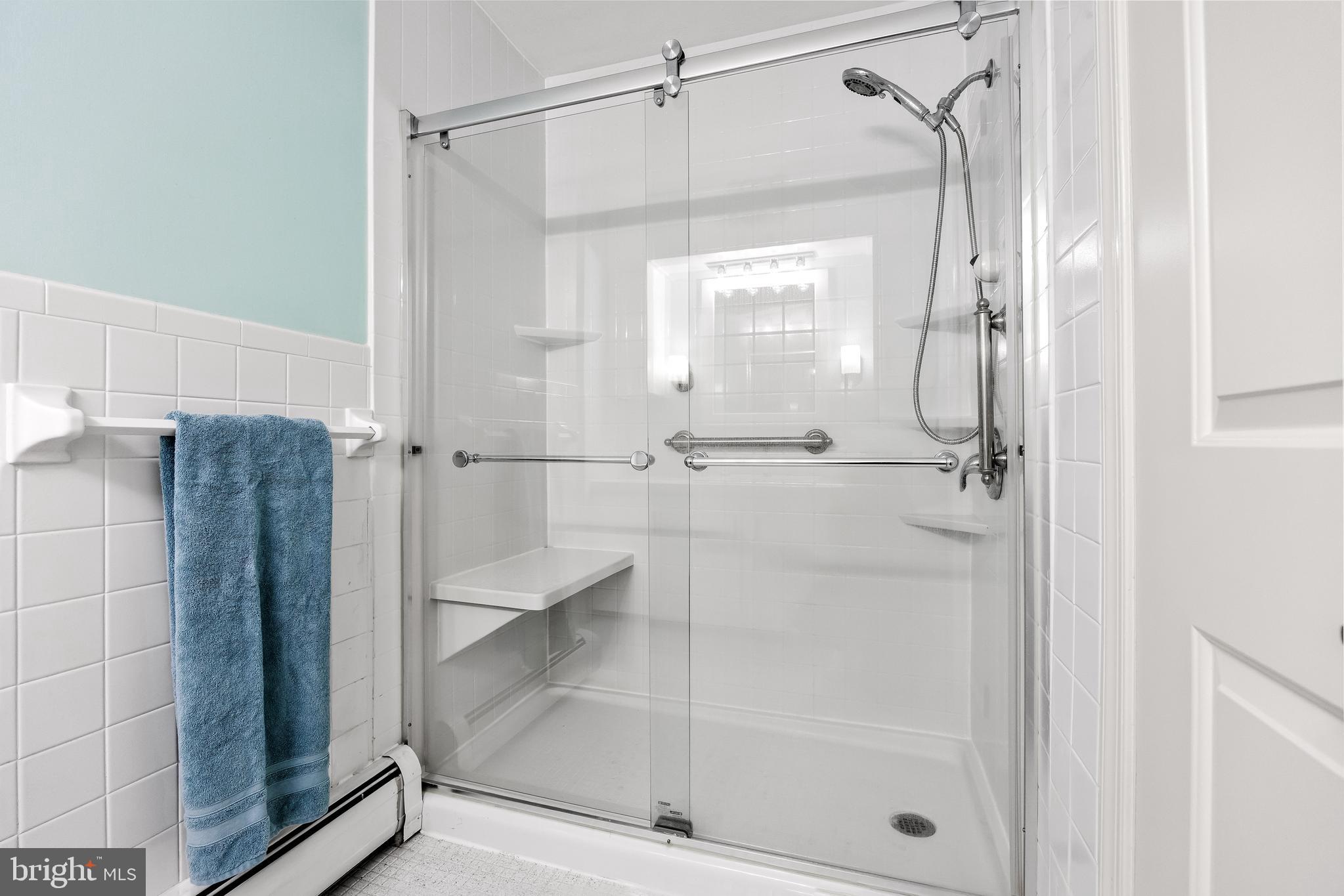 370 Tuckerton Road Medford, NJ 08055 - Photo 18 of 35 Hall bath