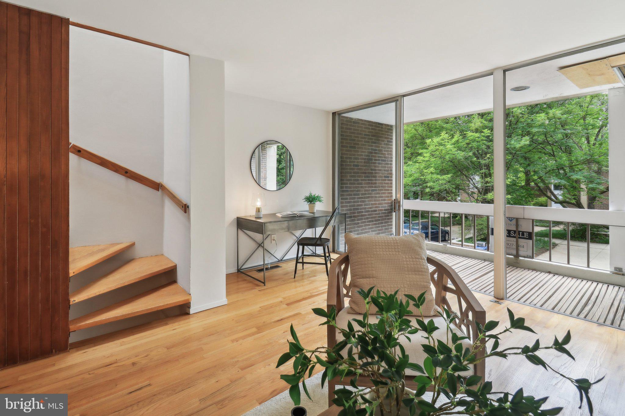 11524 Maple Ridge Road Reston, VA 20190 - Photo 12 of 58 Gallery Image 12