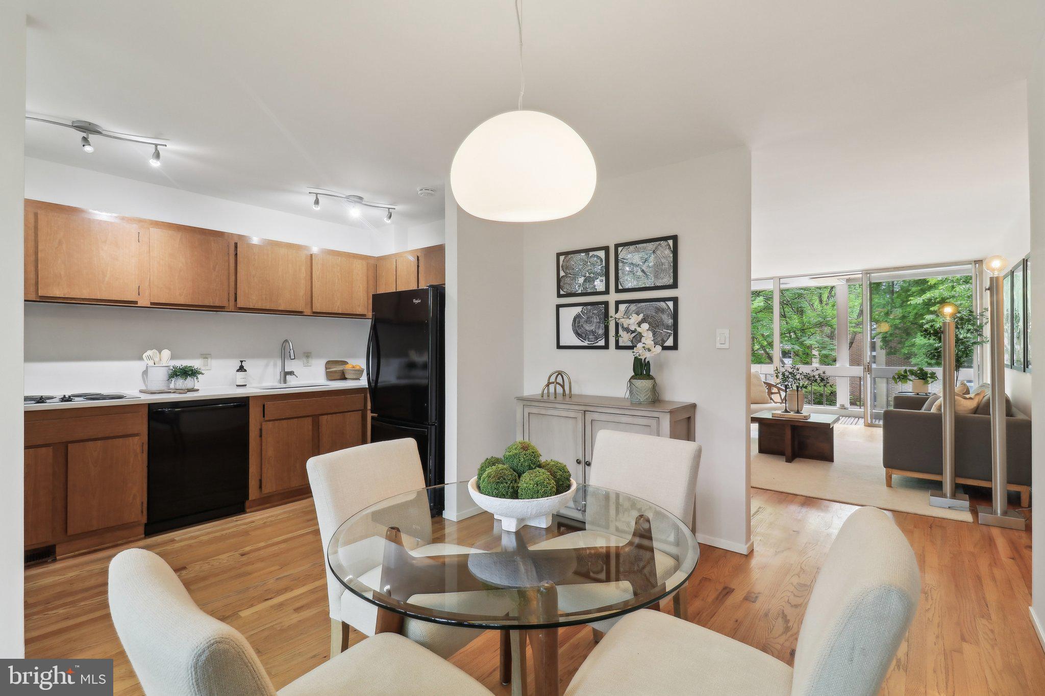 11524 Maple Ridge Road Reston, VA 20190 - Photo 17 of 58 Gallery Image 17