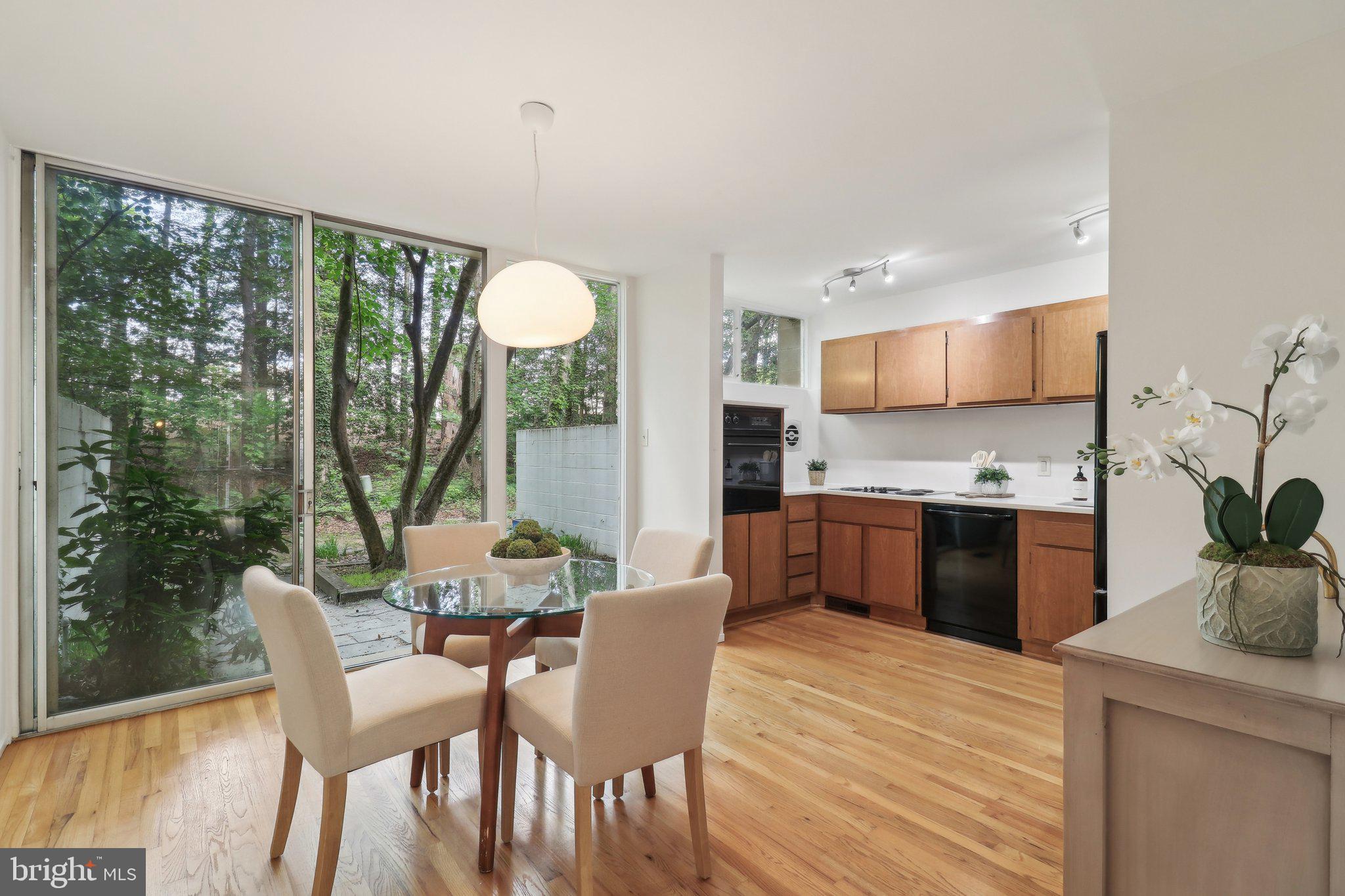 11524 Maple Ridge Road Reston, VA 20190 - Photo 18 of 58 Gallery Image 18