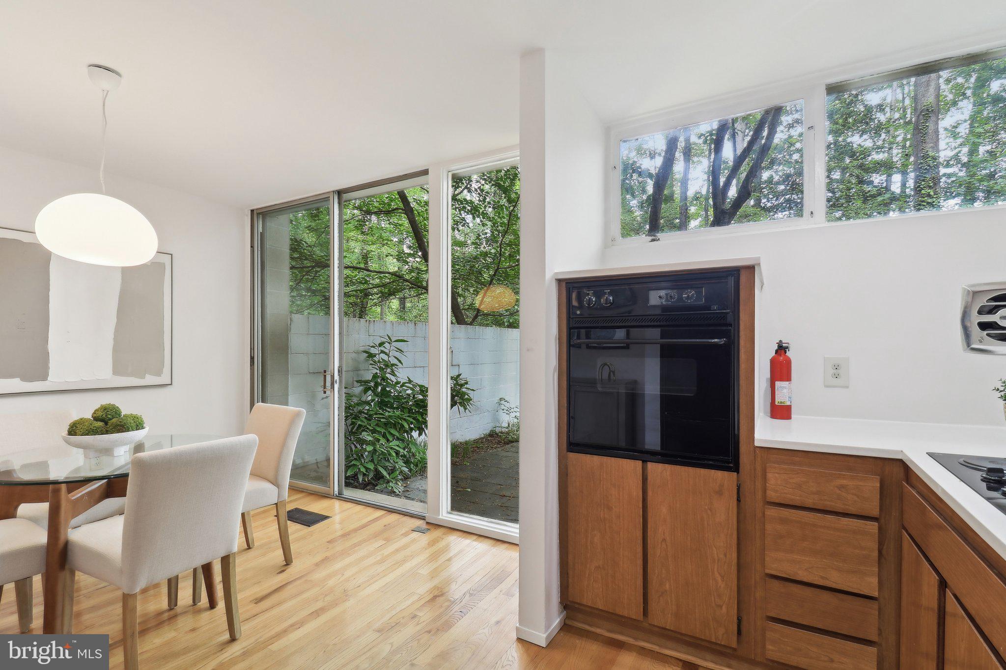 11524 Maple Ridge Road Reston, VA 20190 - Photo 20 of 58 Gallery Image 20