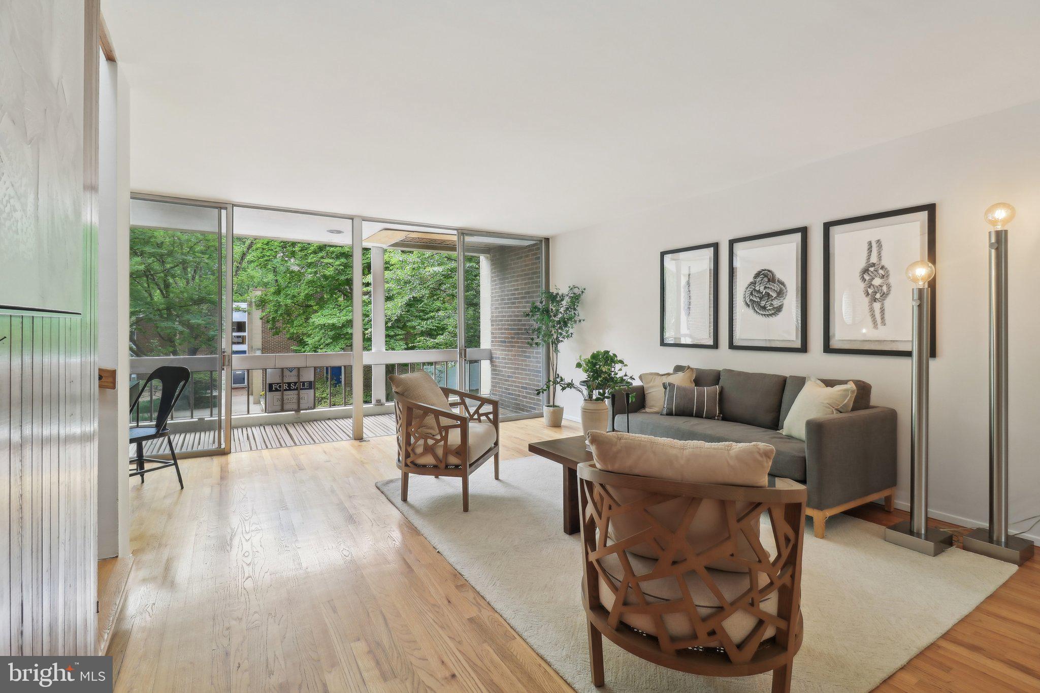 11524 Maple Ridge Road Reston, VA 20190 - Photo 7 of 58 Gallery Image 7