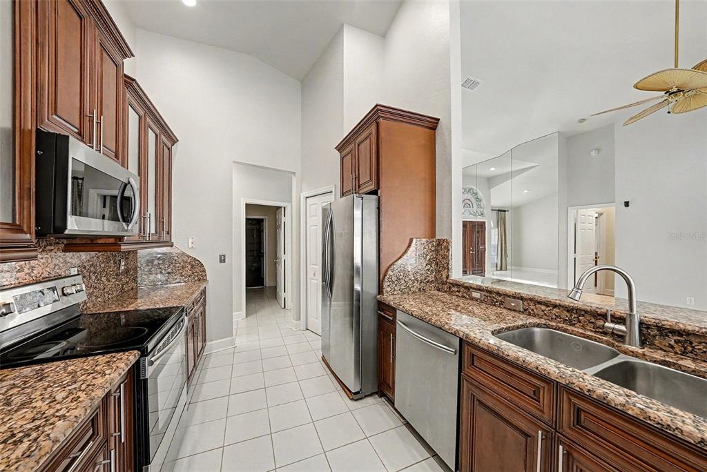 3742 Cypress Meadows Road Tampa, FL 33624 - Photo 9 of 22