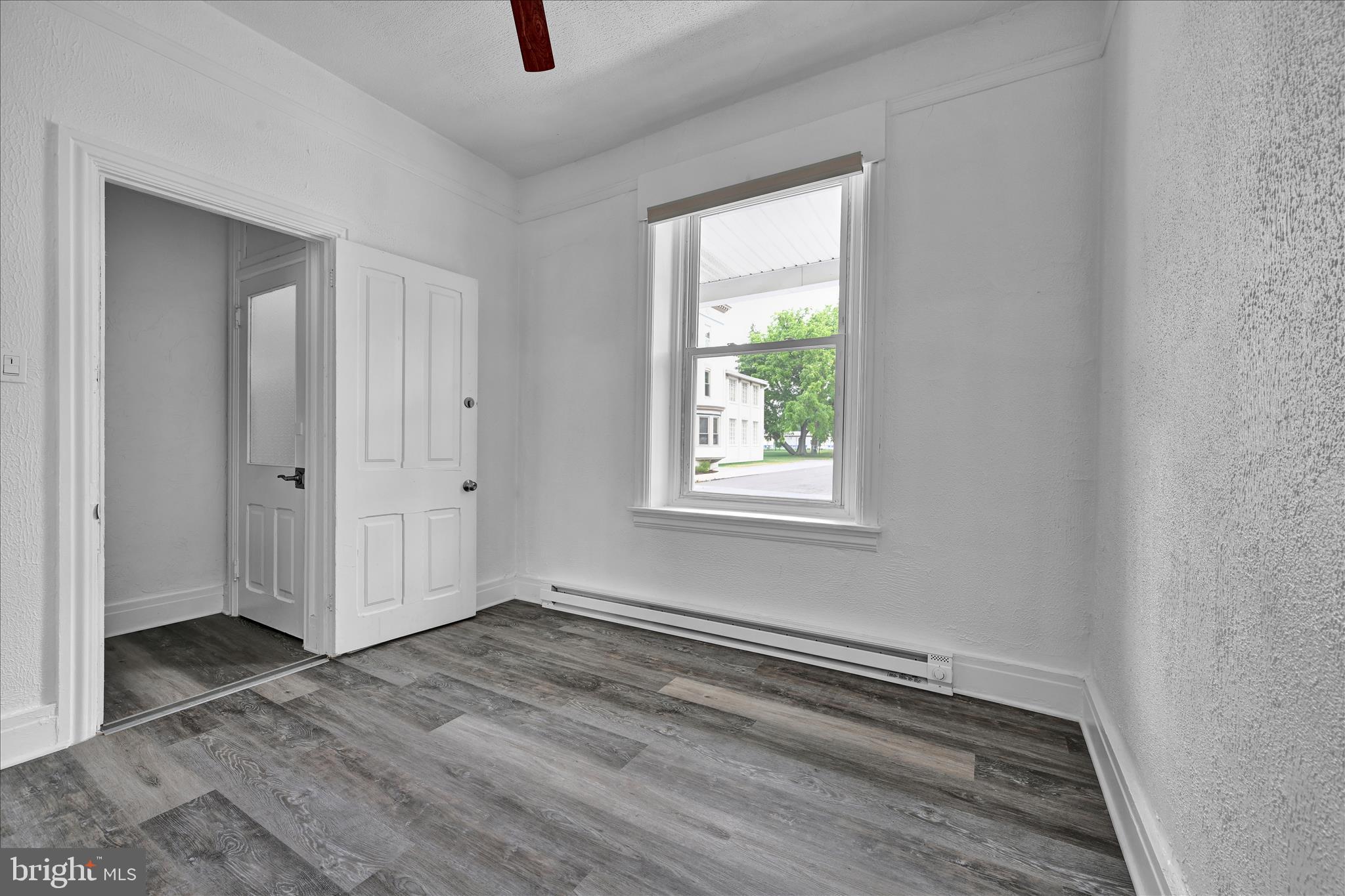 1127 Walnut Street Lebanon, PA 17042 - Photo 9 of 30 Unit 1 - Bedroom