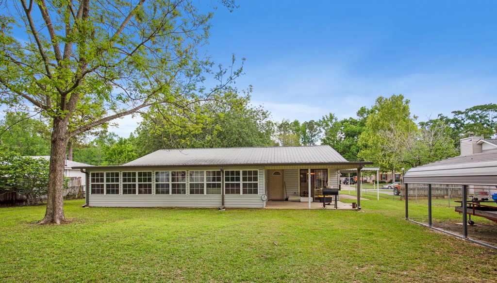 2306 Aberdeen Road Dothan, AL 36301 - Photo 4 of 32