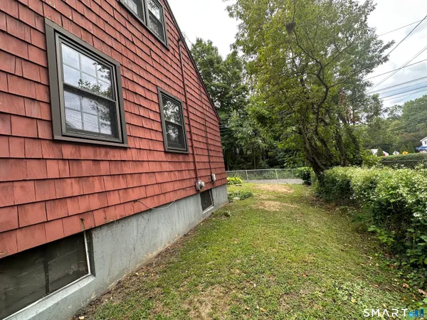 $335,000 | 500 Woodlawn Ave Extension, Bridgeport, CT 06606