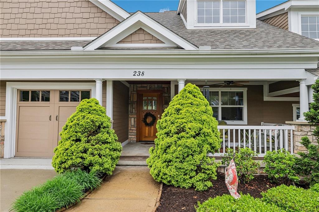 238 Berkeley Way Monroeville, PA 15146 - Photo 4 of 50