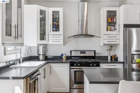 $778,000 | 1806 8th Avenue, Oakland, CA 94606