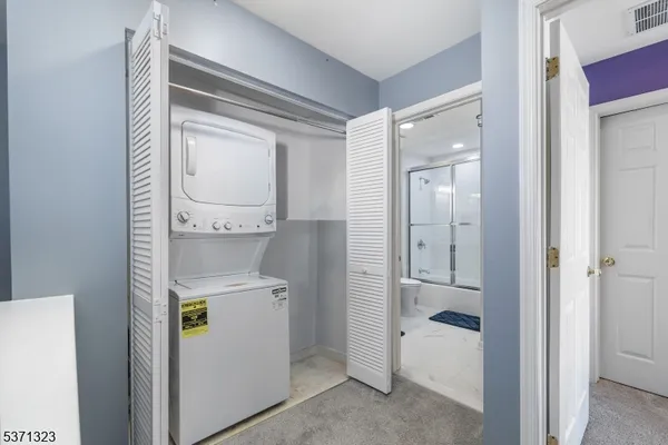 $2,900 | 56 King George Road, Green Brook, NJ 08812