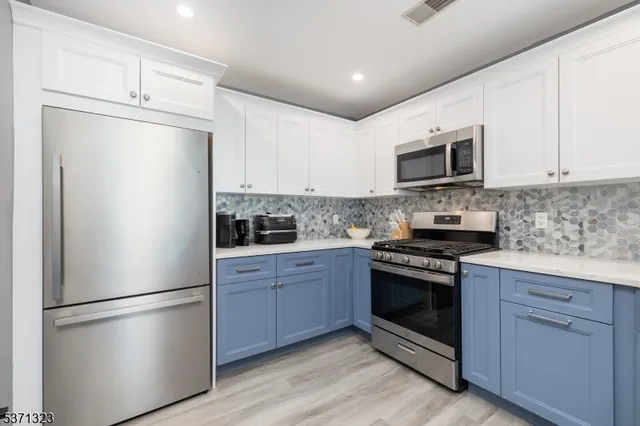 $2,900 | 56 King George Road, Green Brook, NJ 08812