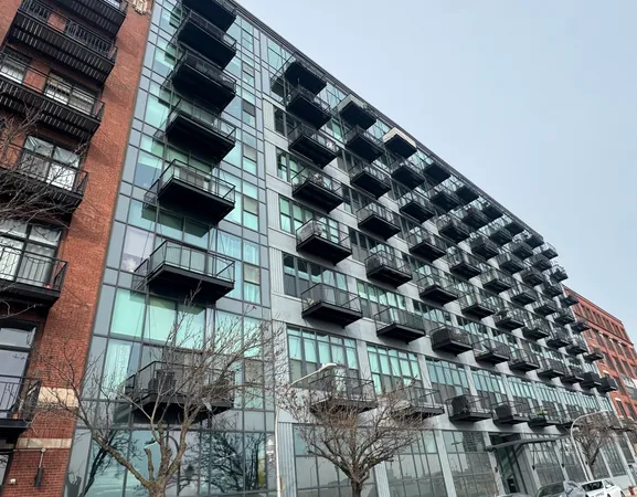 $335,000 | 1224 West Van Buren Street, Unit 615, Chicago, IL 60607