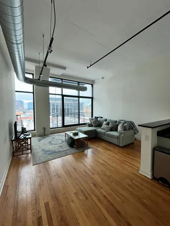 $335,000 | 1224 West Van Buren Street, Unit 615, Chicago, IL 60607