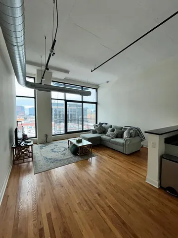 $335,000 | 1224 West Van Buren Street, Unit 615, Chicago, IL 60607