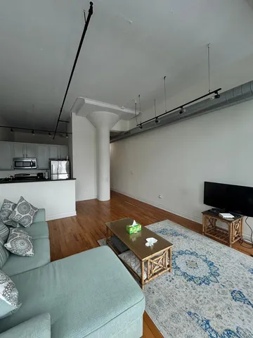 $335,000 | 1224 West Van Buren Street, Unit 615, Chicago, IL 60607