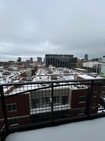 $335,000 | 1224 West Van Buren Street, Unit 615, Chicago, IL 60607