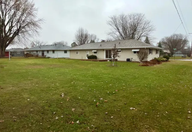 $275,000 | 1401 7th Street Northwest, Austin, MN 55912