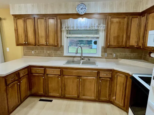 $275,000 | 1401 7th Street Northwest, Austin, MN 55912