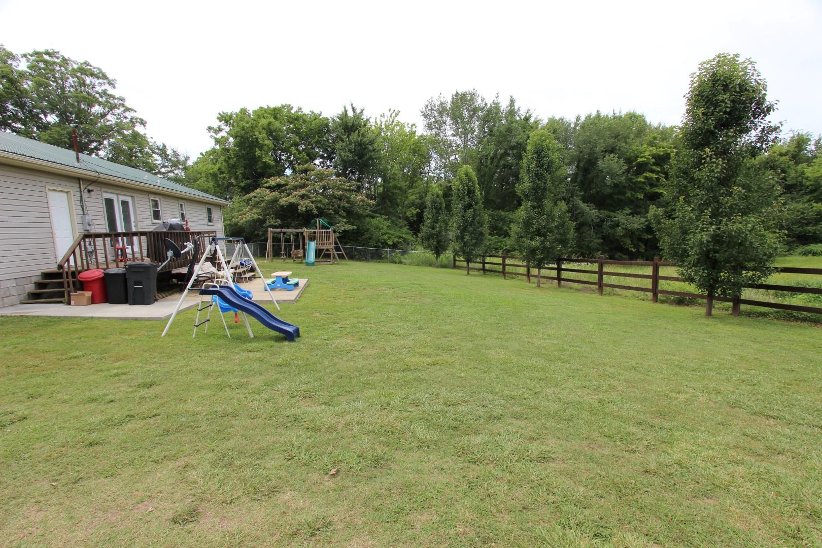 130 Highway 49 Tennessee Ridge, TN 37178 - Photo 4 of 19 Gallery Image 4