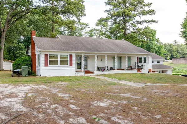 $585,000 | 100 Twin Acres Drive, Fayetteville, NC 28303