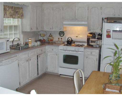 516 Old Farm Road Franklin, MA 02038 - Photo 5 of 9 Gallery Image 5
