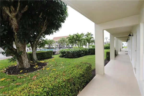 $1,900 | 235 Seaview Court, Unit B5, Marco Island, FL 34145