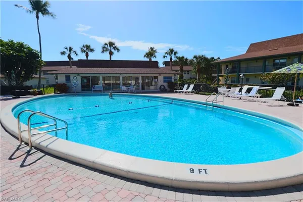 $1,900 | 235 Seaview Court, Unit B5, Marco Island, FL 34145