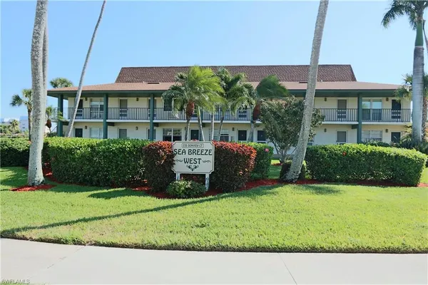 $1,900 | 235 Seaview Court, Unit B5, Marco Island, FL 34145
