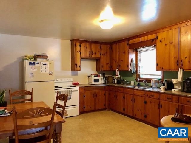 560 Stagecoach Road, Unit A Charlottesville, VA 22902 - Photo 6 of 27 Gallery Image 6
