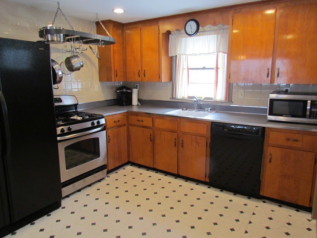 48 Lancaster Road Arlington, MA 02476 - Photo 6 of 18 Gallery Image 6