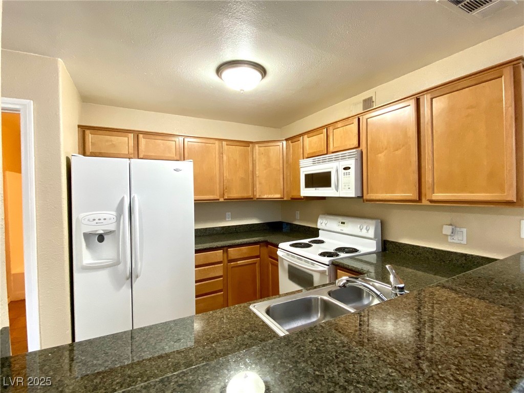 9325 West Desert Inn Road, Unit 250 Las Vegas, NV 89117 - Photo 7 of 14 Gallery Image 7